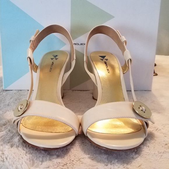 Vanilla Patent Sling-Back Sandle - Picture 3 of 6